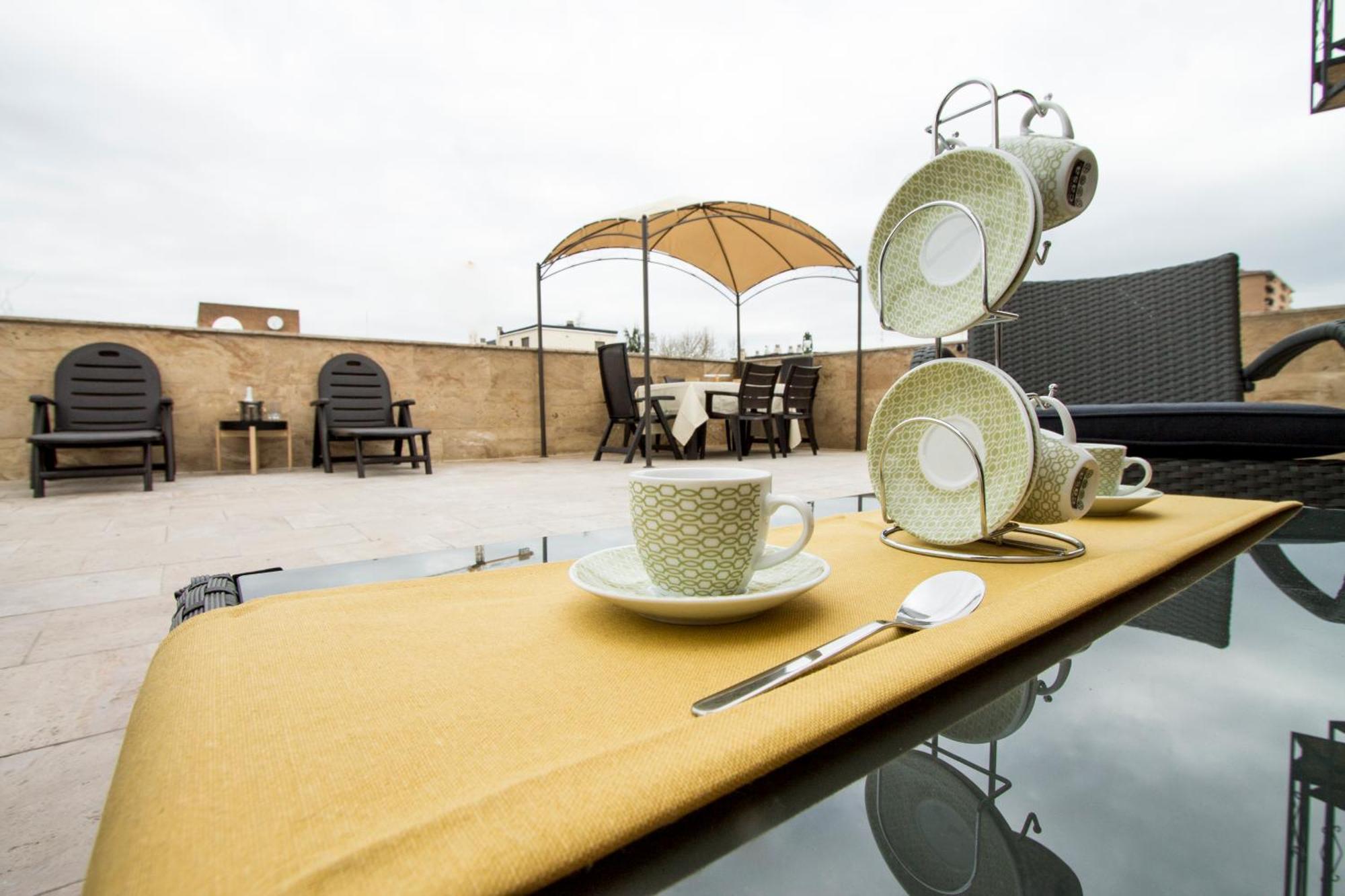 Apartamentos Villablino Arturo Soria Madrid Exterior foto